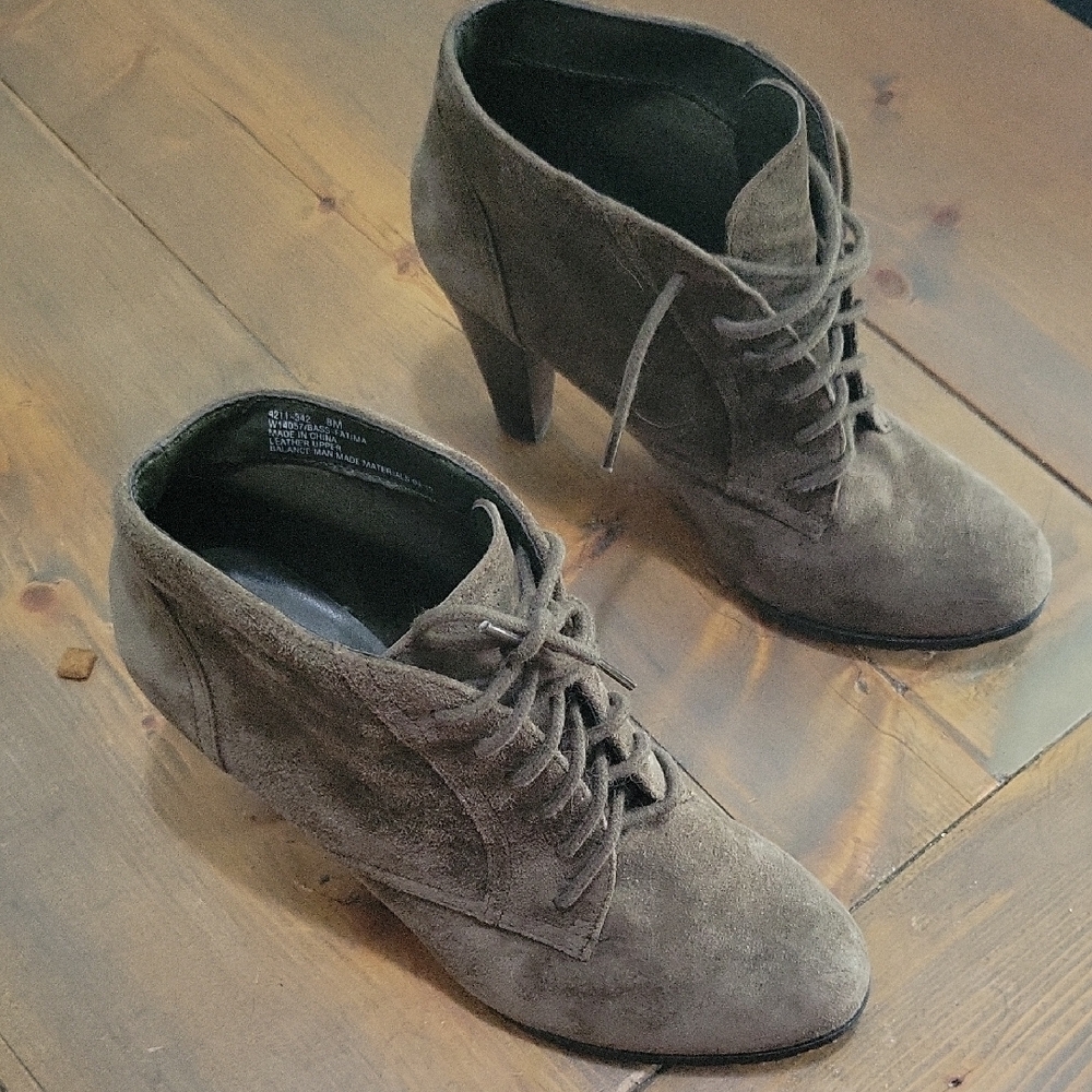Bass Brown Heeled Boots Victorian-Inspired
